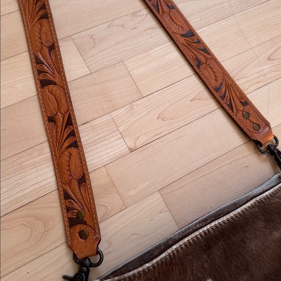 Brown and White Fringe Leather Bag - Picture 3 of 5